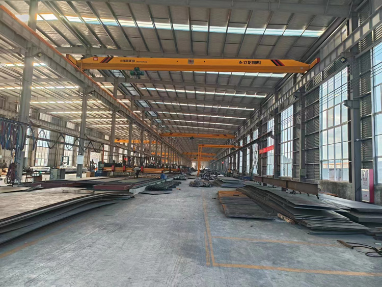 立龙钢构厂房一角